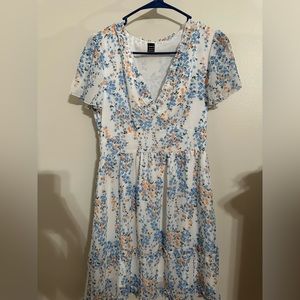 NWOT - Never worn. Shein dress. Size 4 / Small